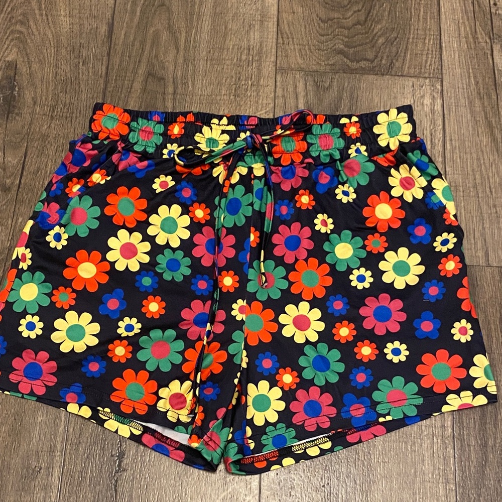 Colorful Floral Women's Shorts size large